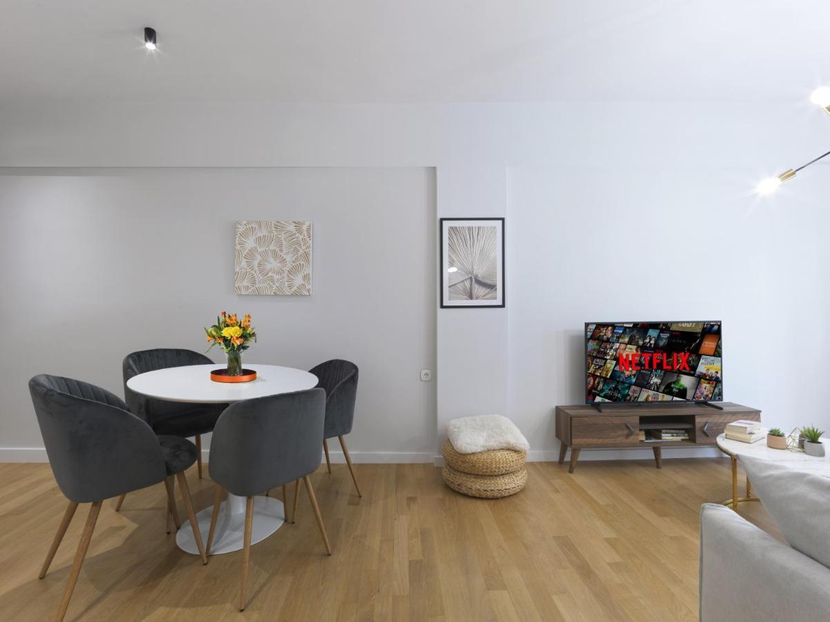 Fresh, New & Ready For You! Rnvtd Apt In Koukaki! Athen Exterior foto
